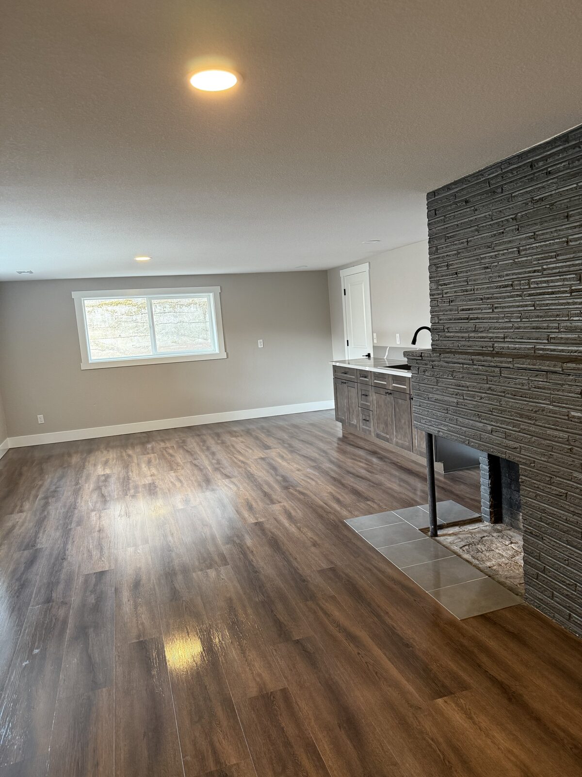 Living room after post-construction cleaning